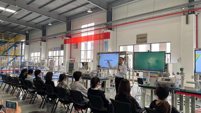 色母粒的生产技术要求较高，优质供应商应具备以下技术实力：